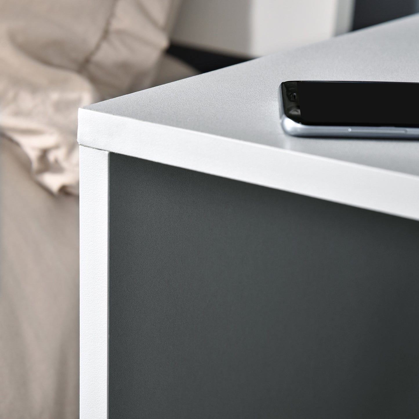 AI62 Decor Modern Nightstand with 2 Storage Shelves